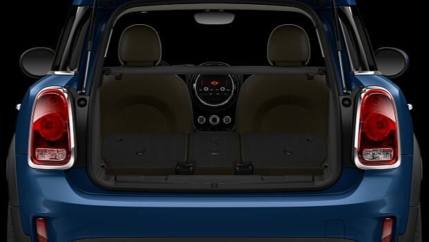 Przestronny bagażnik. MINI Countryman to kompaktowy SUV z napędem na cztery koła All4. 